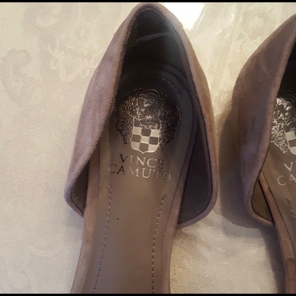 Vince Camuto - Picture 3 of 7